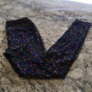 LuLaRoe Rosebud leggings